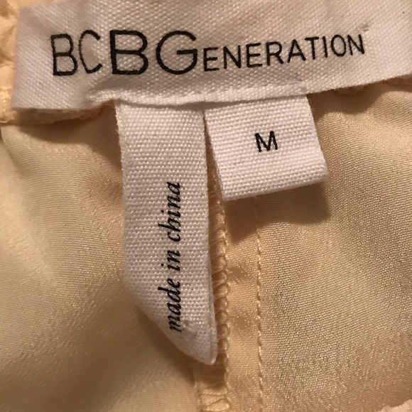 BCBGeneration Yellow Broken Pleat Vellum Skort - Picture 5 of 5